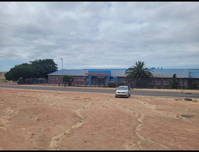8,063M² VACANT LAND FOR SALE IN LOUWVILLE